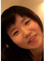 あどけない笑顔でオヤジ肉棒にしゃぶりつく明るくエッチな黒髪ショート娘とラブホで中出しFUCK！